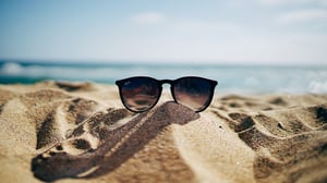 15 Smart Strategies To Help Tech Leaders Keep Teams On Track During Vacation Season